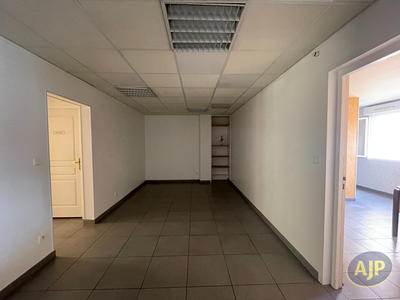 Appartement - 87 m² - 3 pièces