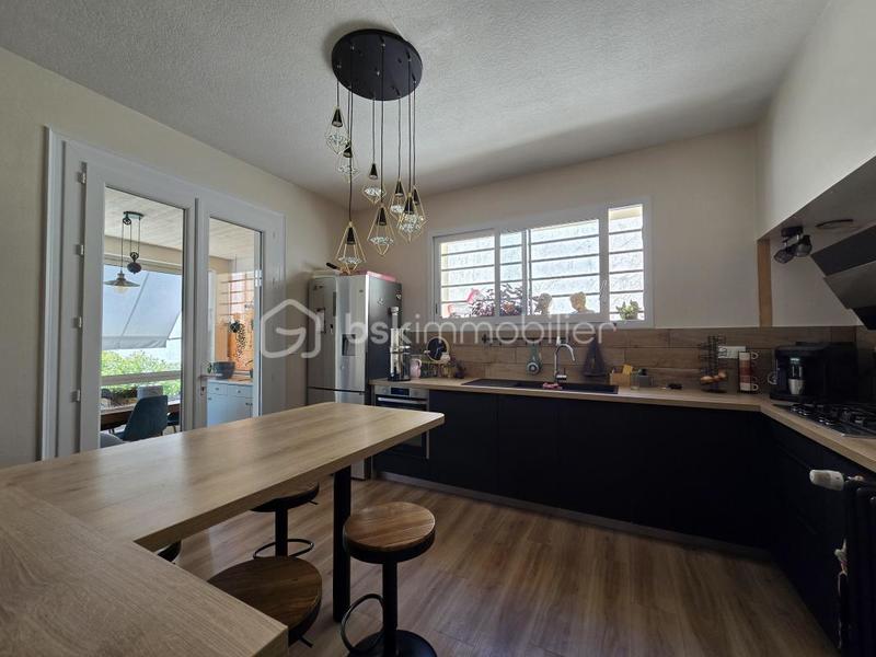 Maison bourgeoise - 232 m² - 7 pièces