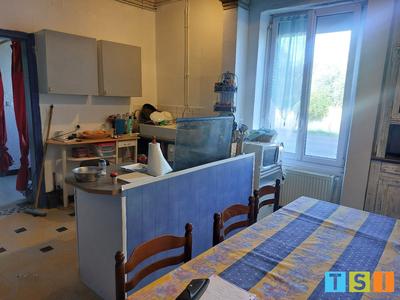 Maison - 210 m² - 6 pièces