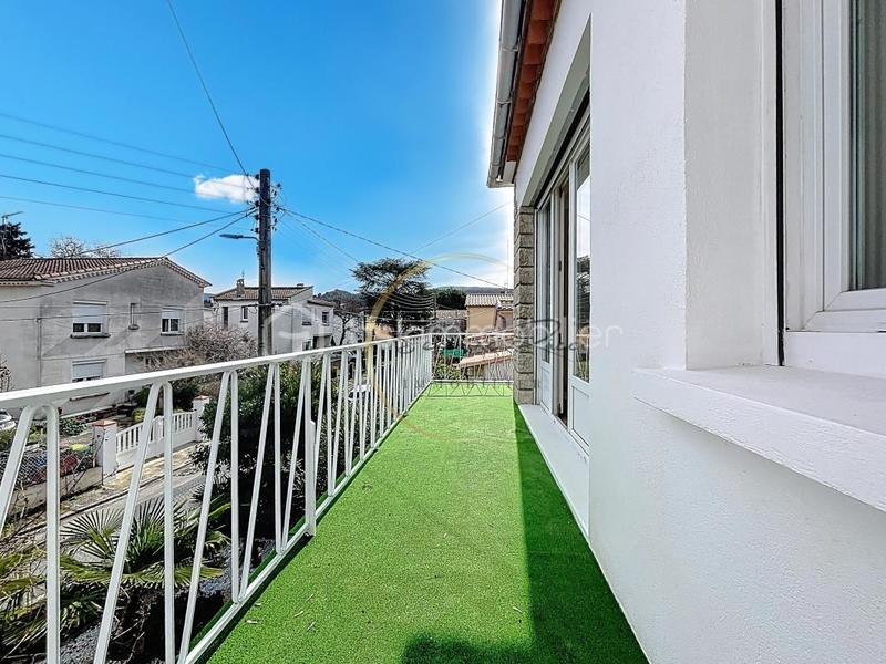 Pavillon - 130 m² - 6 pièces