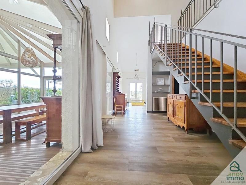 Propriété - 448 m² - 18 pièces