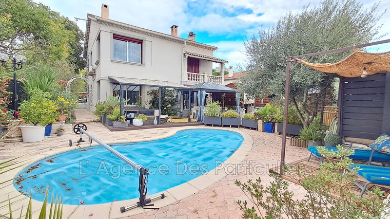 Maison - 223 m² - 8 pièces