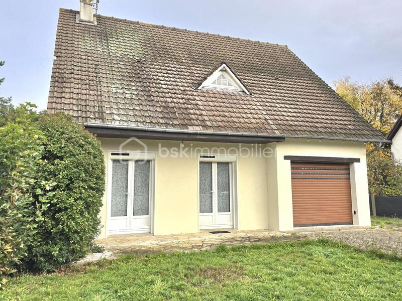 Maison traditionnelle - 89 m² - 4 pièces