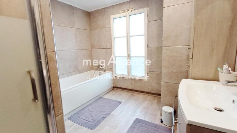 Maison - 130 m² - 7 pièces