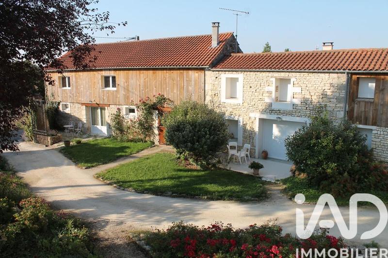 Maison - 458 m² - 10 pièces