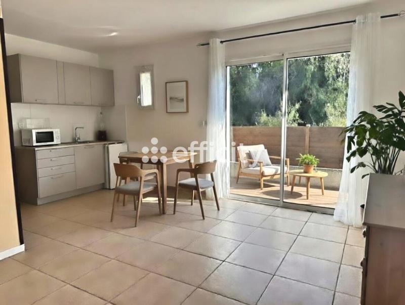 Pavillon - 160 m² - 5 pièces