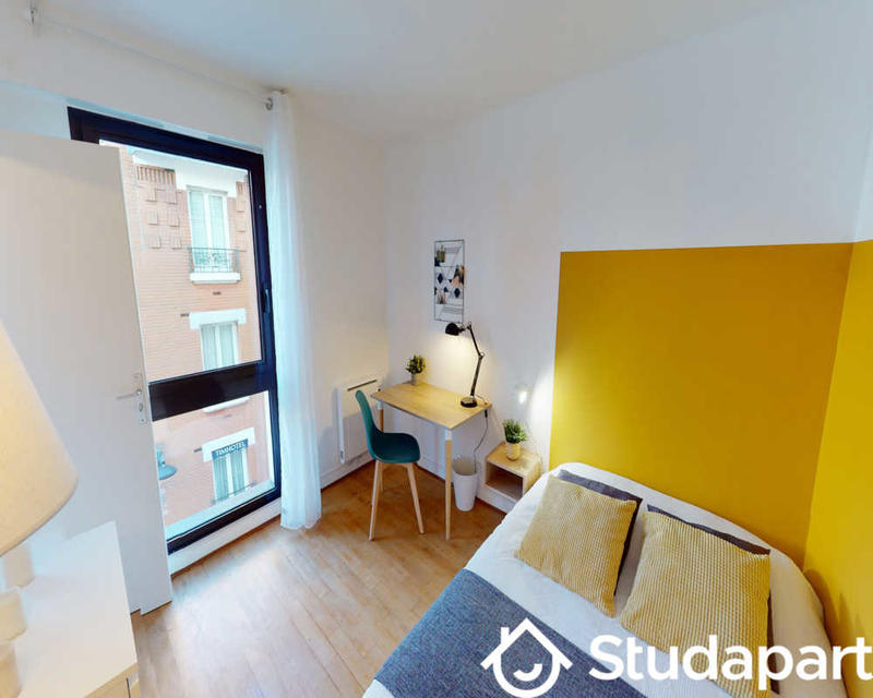 Chambre - 150 m² - 1 pièce