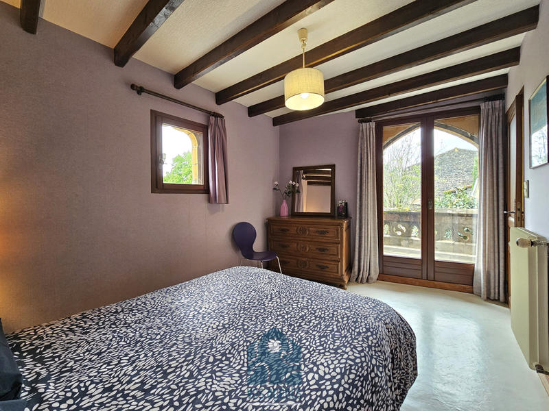 Maison - 218 m² - 7 pièces