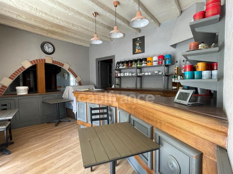 Local commercial - 275 m² - 10 pièces