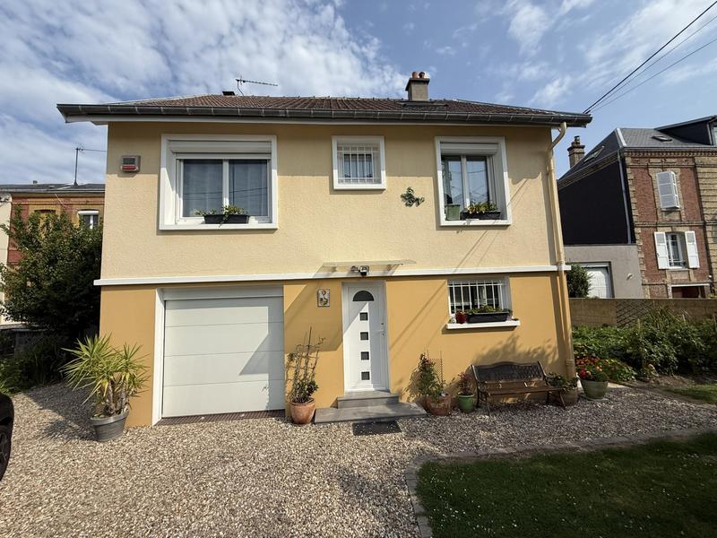 Maison - 100 m² - 4 pièces