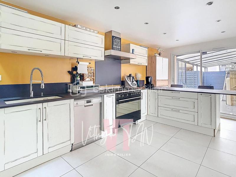 Demeure - 284 m² - 12 pièces