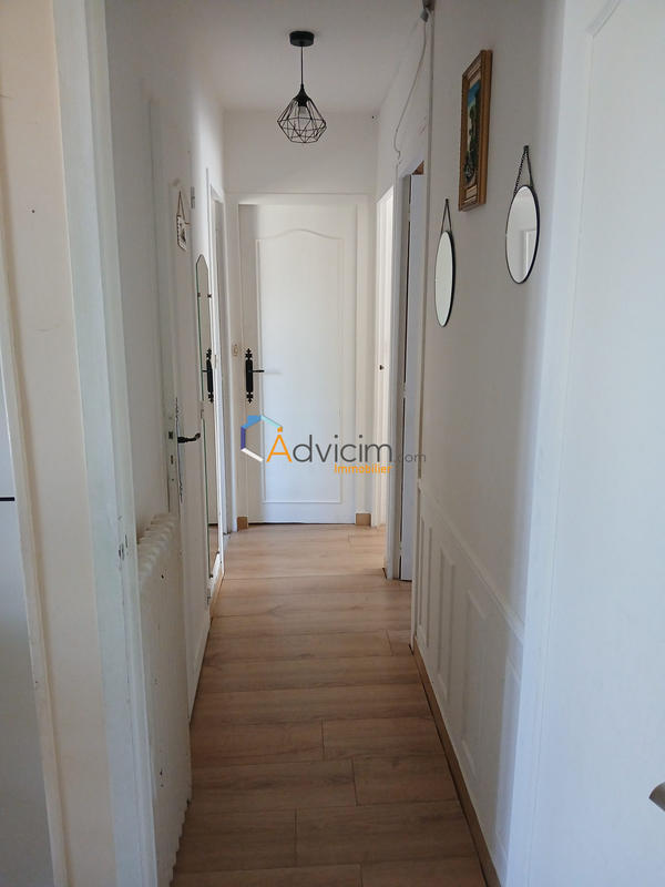 Maison traditionnelle - 105 m² - 5 pièces