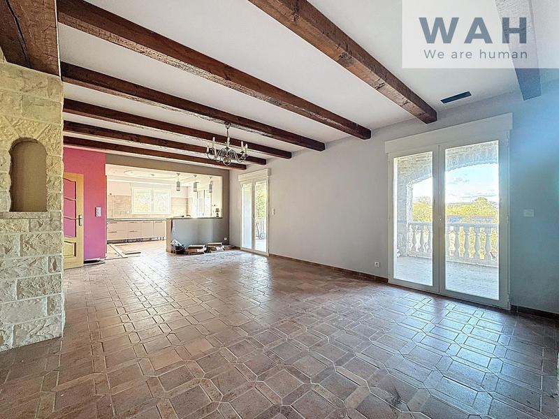 Maison - 390 m² - 13 pièces