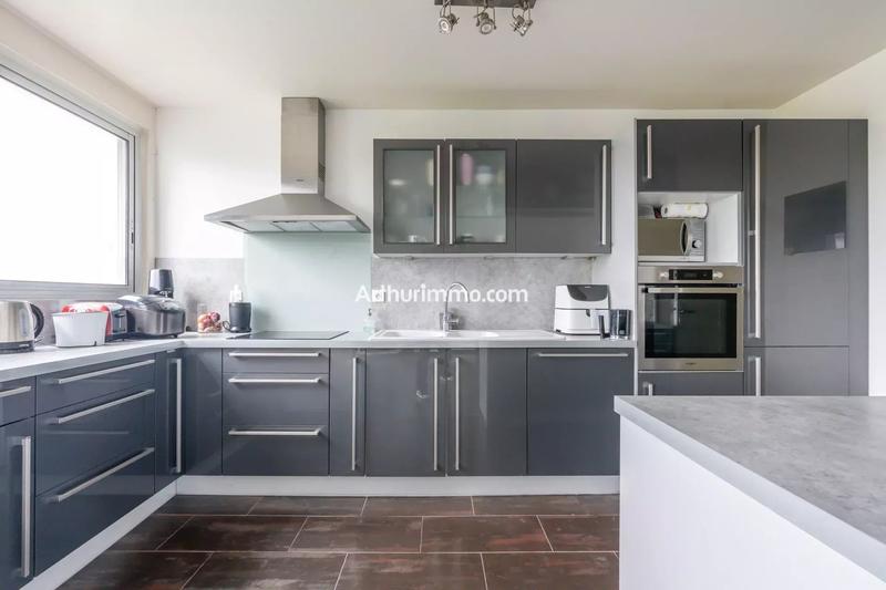 Appartement - 81 m² - 4 pièces