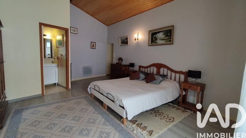 Maison de village - 243 m² - 9 pièces