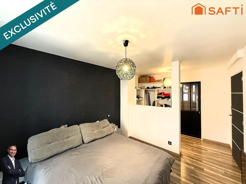 Maison - 217 m² - 9 pièces