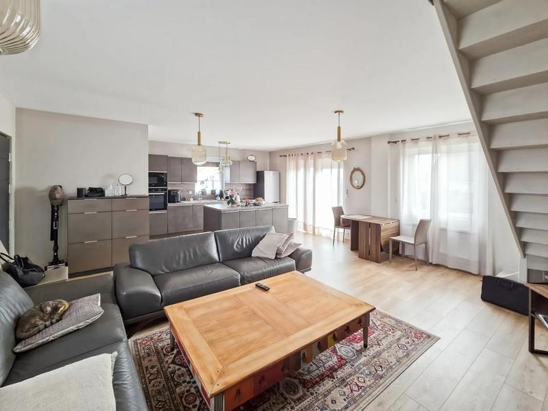 Maison - 92 m² - 4 pièces