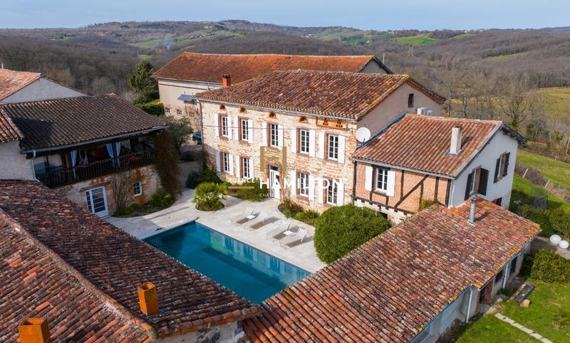 Maison de campagne - 532 m² - 11 pièces