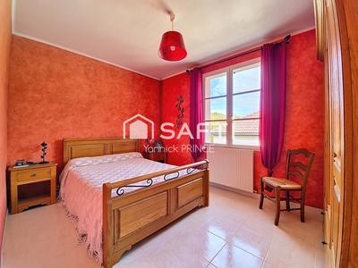 Maison - 102 m² - 7 pièces