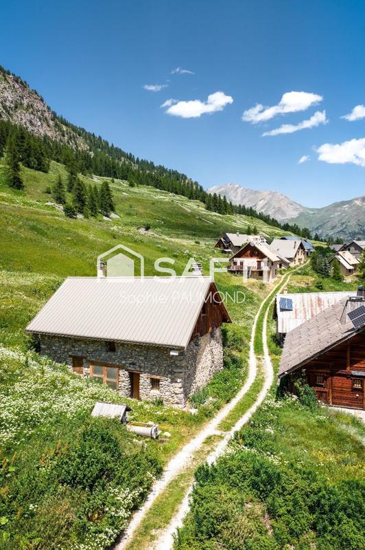 Maison - 200 m² - 7 pièces