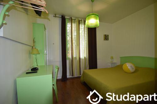 Chambre - 10 m² - 1 pièce