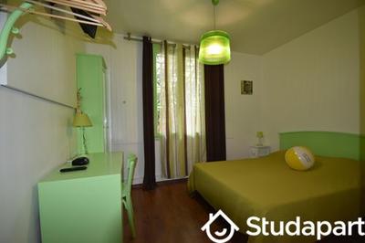 Chambre - 10 m² - 1 pièce