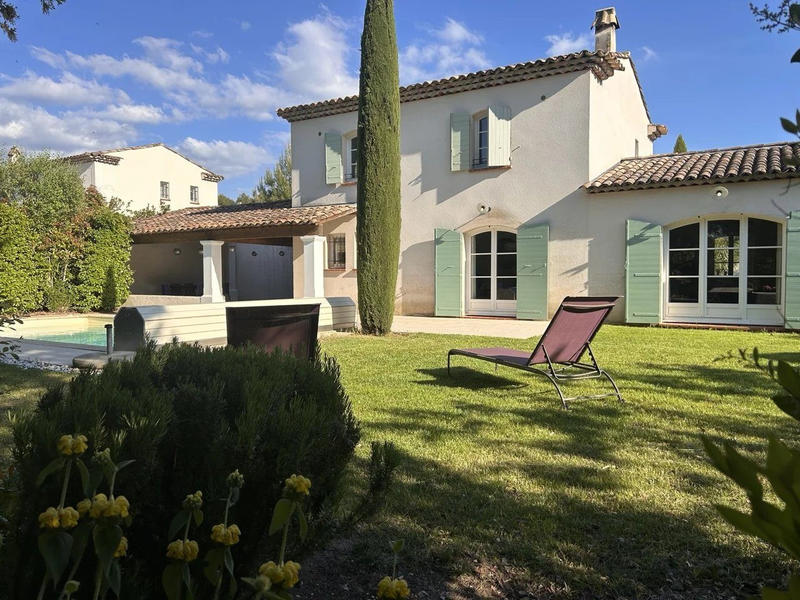 Villa - 165 m² - 6 pièces