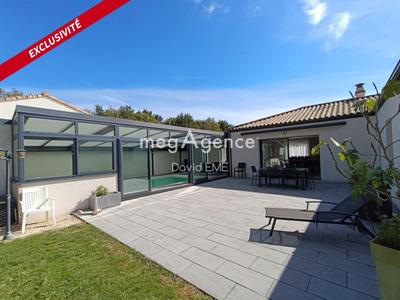 Maison traditionnelle - 145 m² - 7 pièces