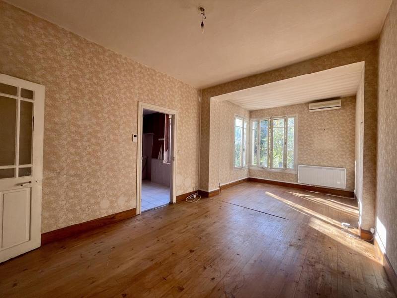 Maison - 195 m² - 8 pièces