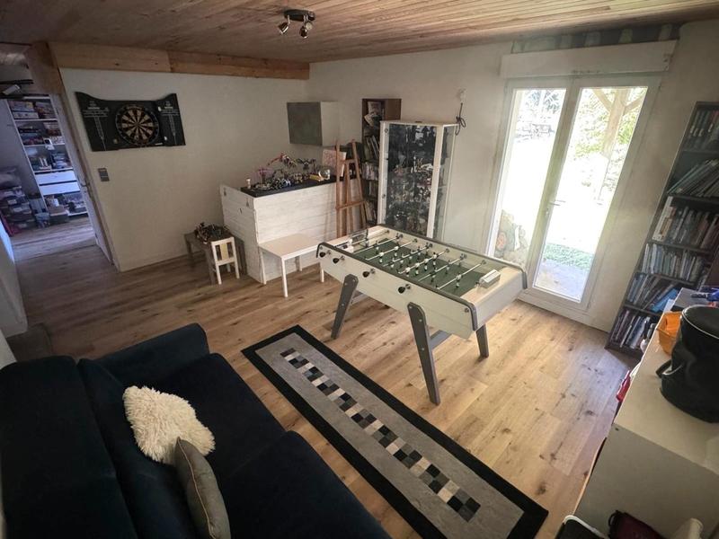 Maison - 219 m² - 9 pièces