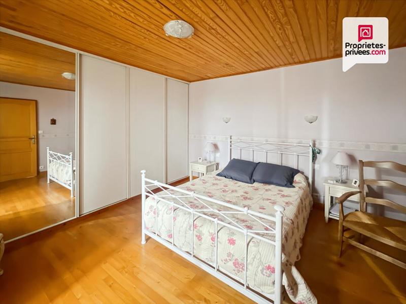 Maison - 372 m² - 11 pièces