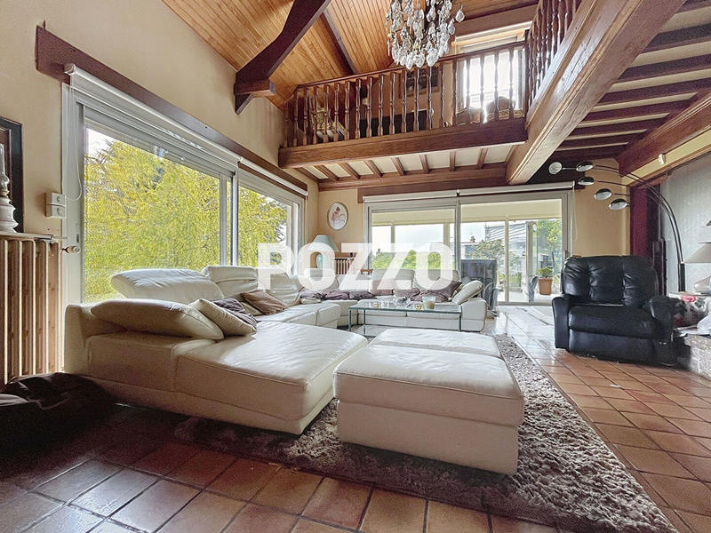 Maison - 174 m² - 7 pièces