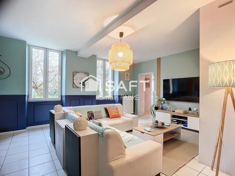 Maison - 280 m² - 8 pièces