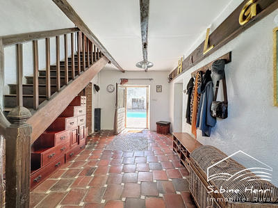 Maison - 300 m² - 11 pièces