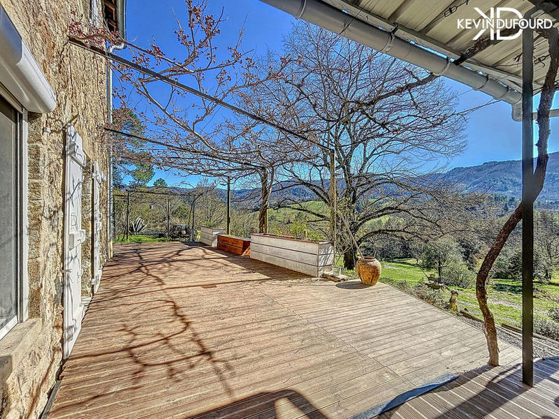 Mas - 160 m² - 6 pièces