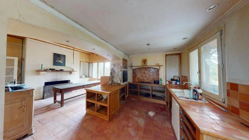 Propriété - 375 m² - 18 pièces