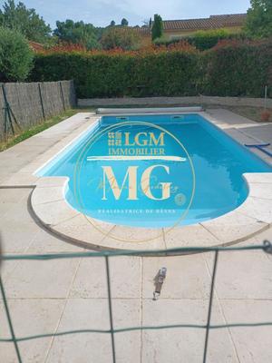 Maison - 93 m² - 4 pièces