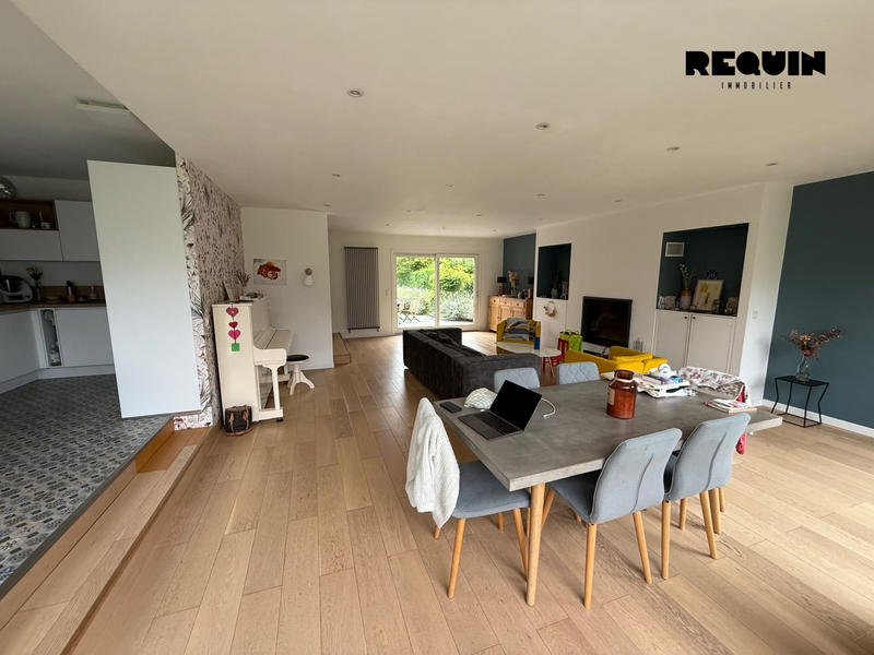 Villa - 200 m² - 8 pièces