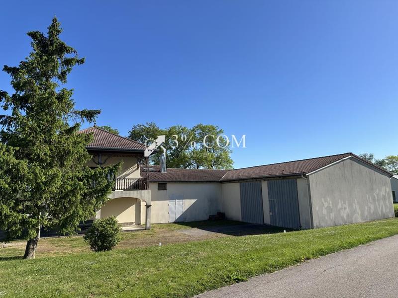 Maison - 639 m² - 12 pièces