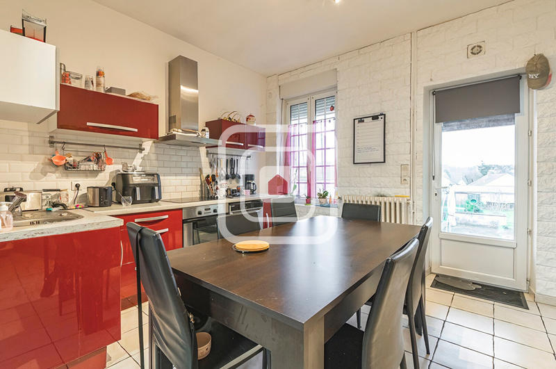 Maison - 86 m² - 5 pièces