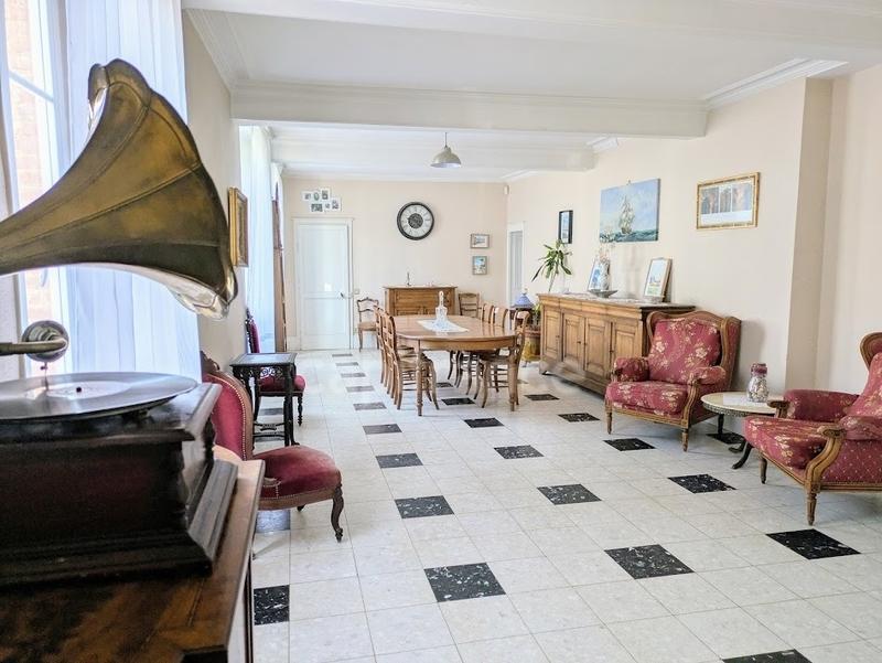 Maison - 534 m² - 16 pièces