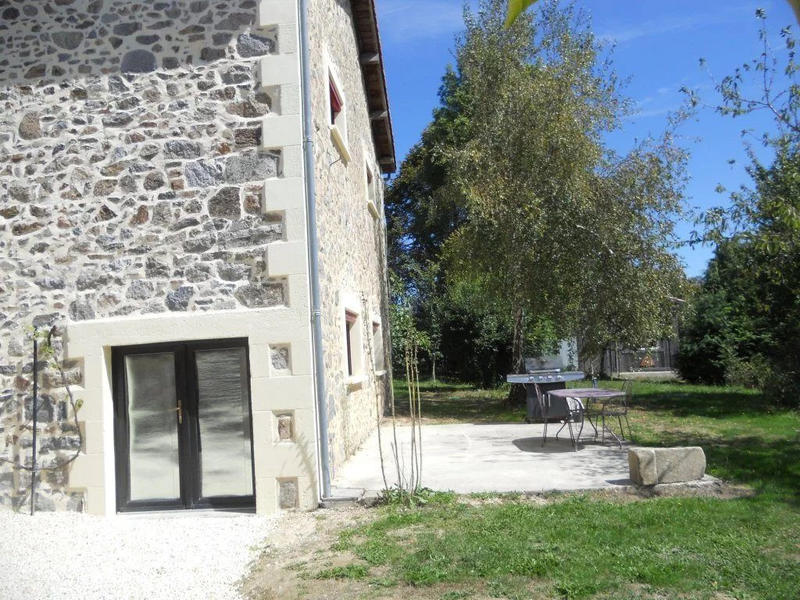 Maison traditionnelle - 219 m² - 9 pièces