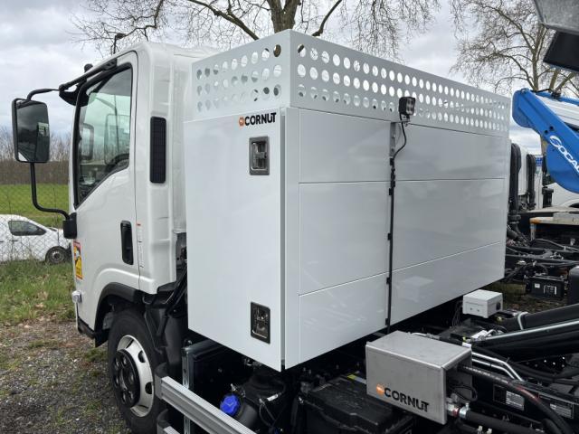 Isuzu M30 5.2l 190ch Bv Automatique Benne + Coffre