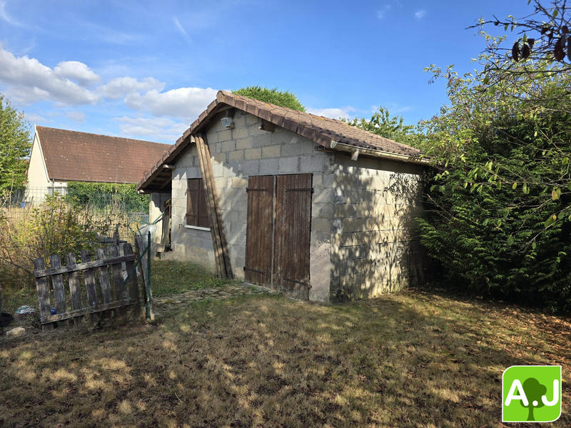 Maison traditionnelle - 137 m² - 8 pièces