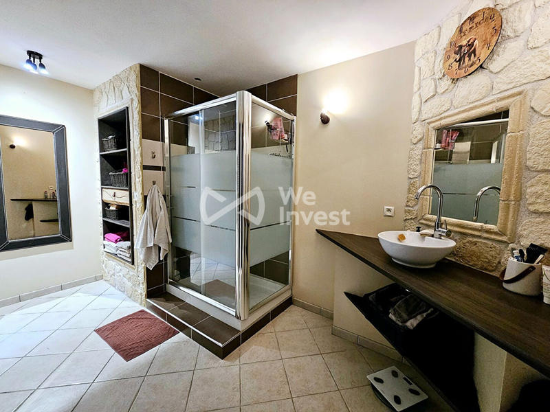 Maison - 258 m² - 8 pièces