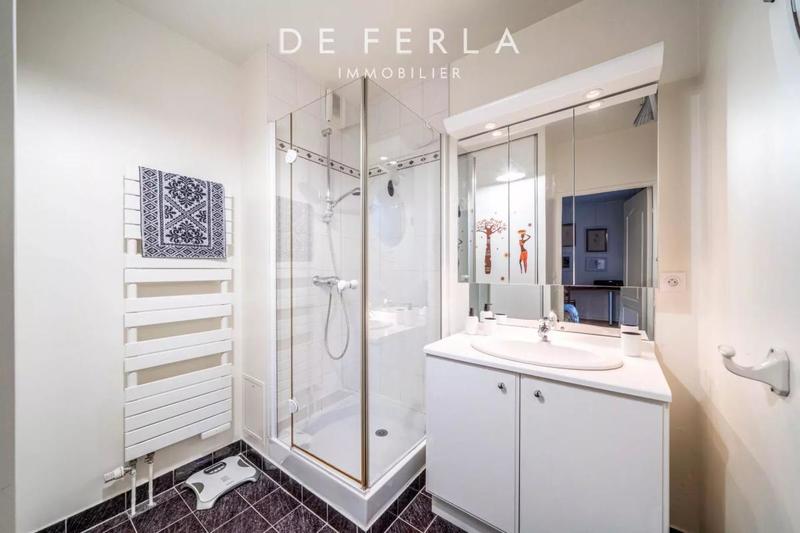 Appartement - 133 m² - 6 pièces