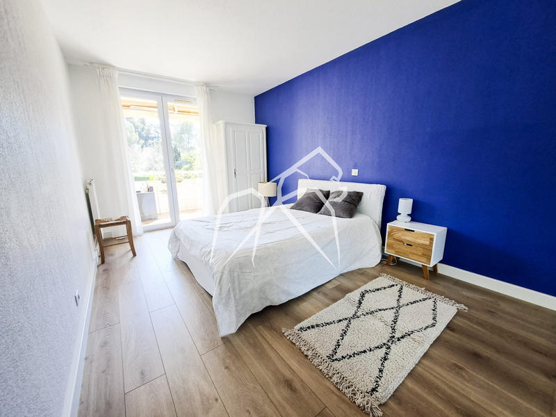 Appartement - 100 m² - 4 pièces