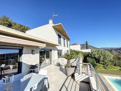 Maison - 170 m² - 5 pièces