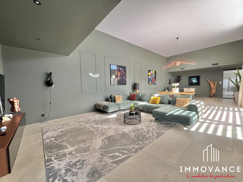 Villa - 215 m² - 5 pièces