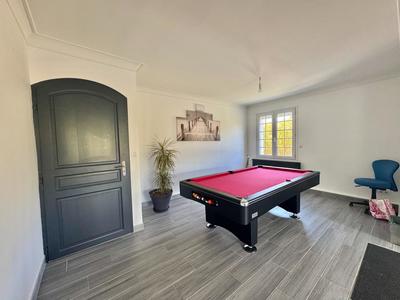 Maison - 182 m² - 7 pièces